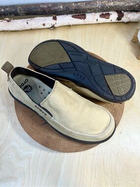 Crocs Walu Men's 11 Beige Canvas Slip-On Loafer Shoes Comfort